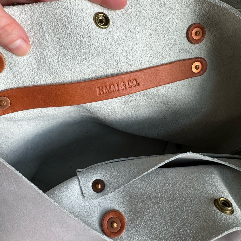 KMM & Co Leather Tote Bag in Light Gray - Picture 7 of 11